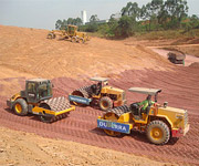 Locação de Escavadeira, Locação de máquinas para terraplenagem, locação de bob cat, locaçõa de retroescavaderias, Aterros, Demolições, Escavações, Retirada de Terra, Terraplenagem, Locação de Máquinas para Terraplenagem